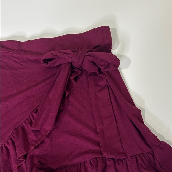 HALARA Deep Red Ruffle Mini Skirt - Picture 2 of 6